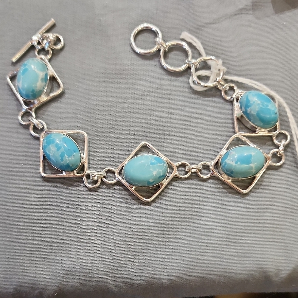 Elegant Silver and Turquoise Bracelet